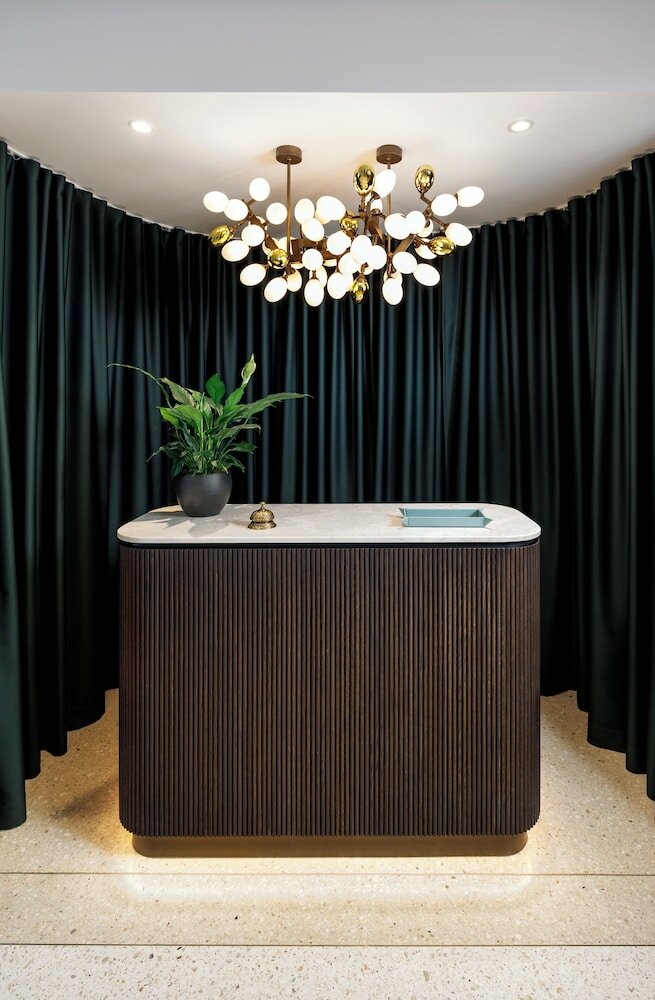 Фото Ambassador Hotel Zriuch