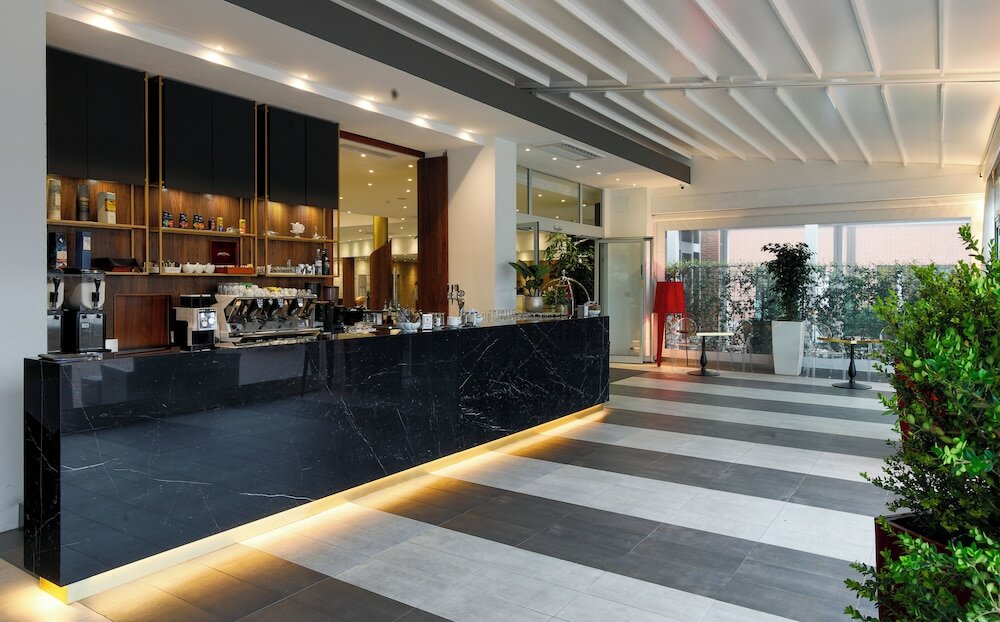 Фото The Sydney Hotel