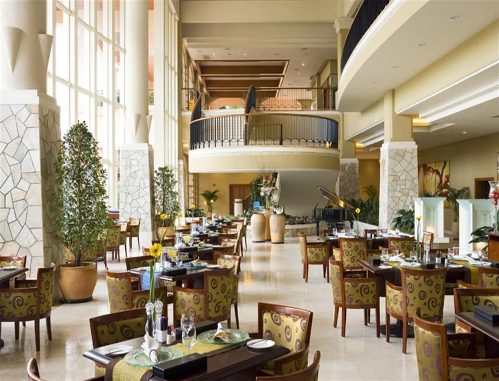 Фото Hillview Golf Hotel