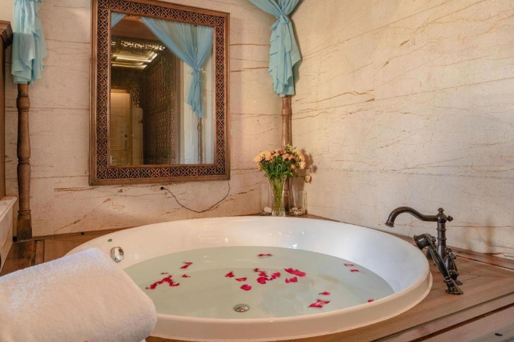 Фото Dockside Boutique Hotel