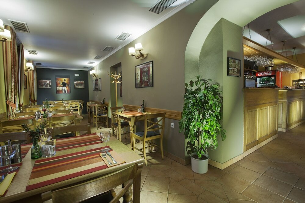 Фото Hotel Pod Vezi