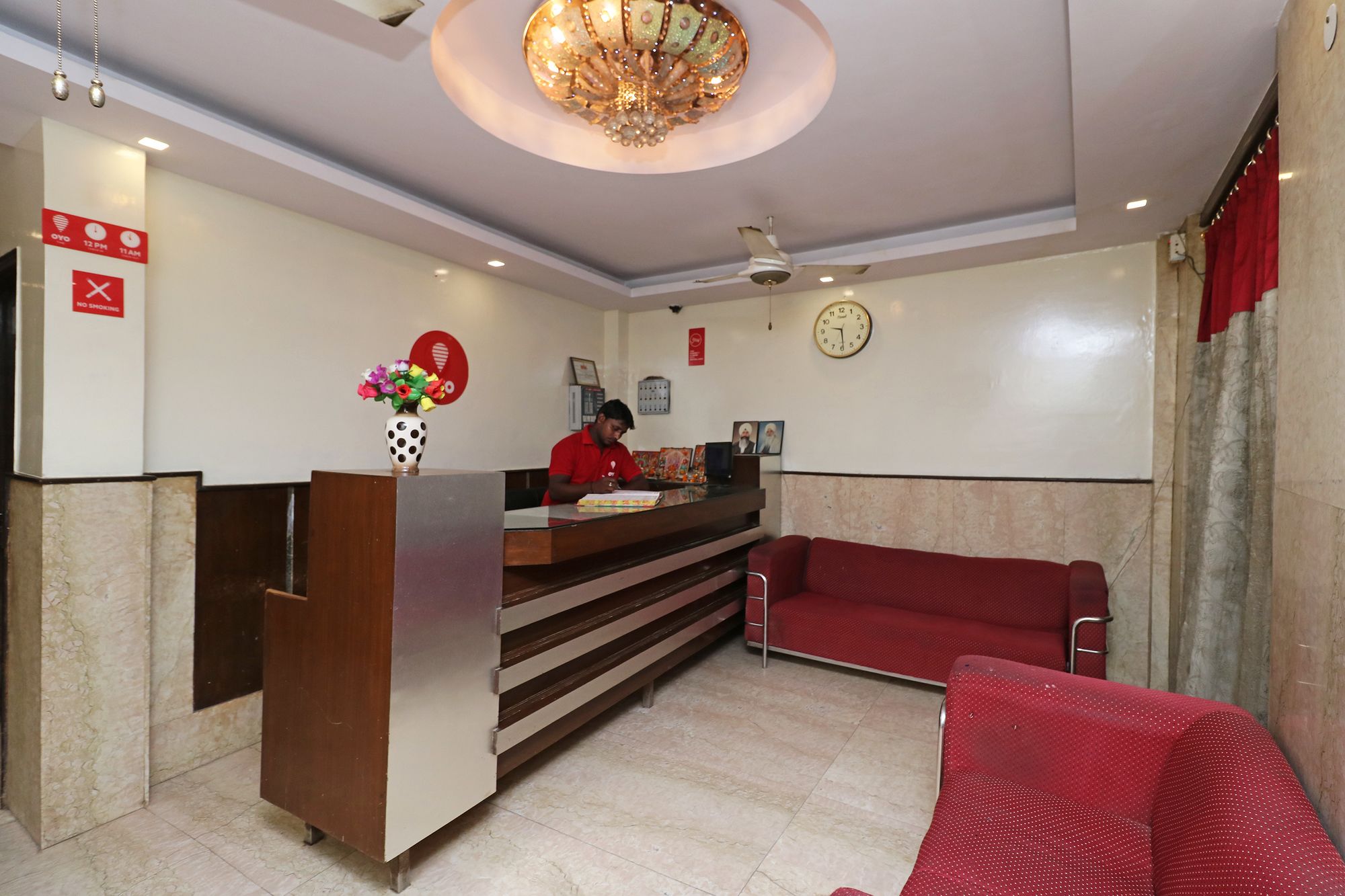 Фото Oyo 5494 Hotel Odeon Continental