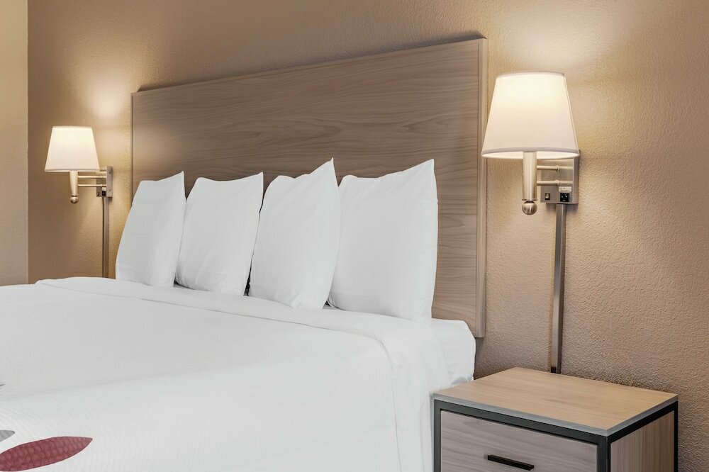 Фото Bridge Views Inn