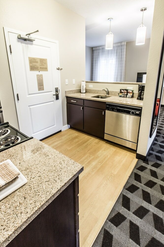 Фото TownePlace Suites by Marriott Gilford