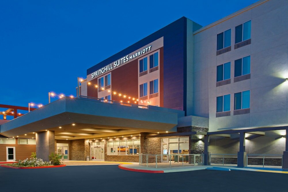 Фото SpringHill Suites by Marriott Huntington Beach Orange County