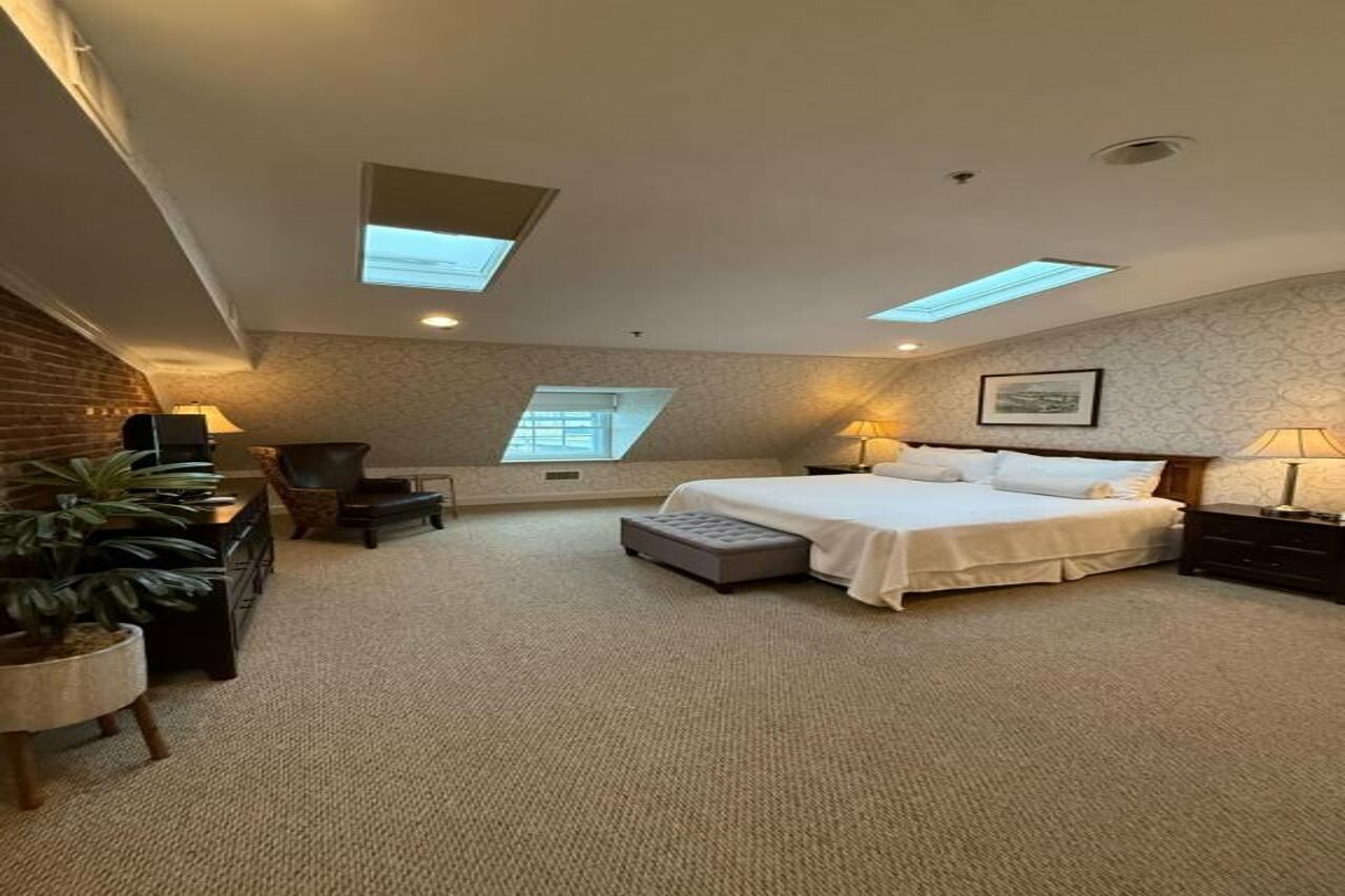 Фото Penn's View Hotel