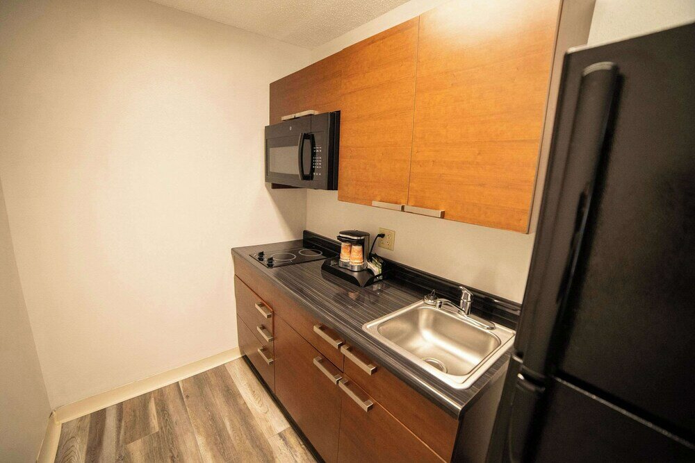 Фото Quality Inn & Suites Watertown