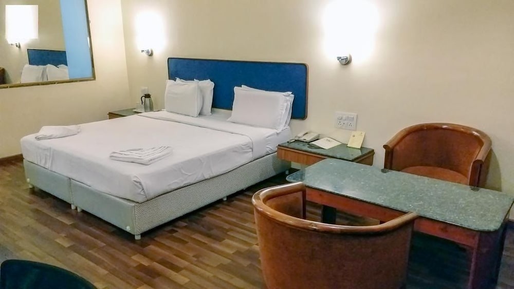 Фото Hotel Woodlands