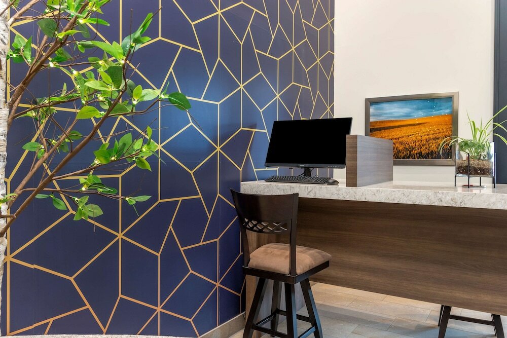 Фото Best Western Plus Pembina Inn & Suites