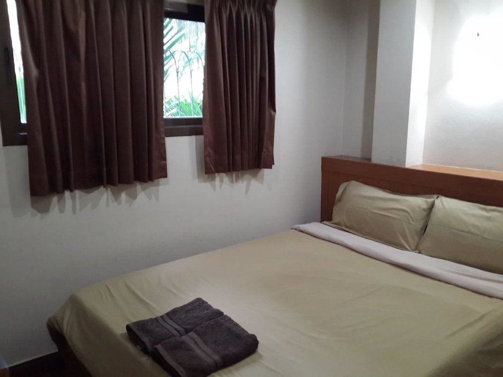 Фото White Orchid Inn II