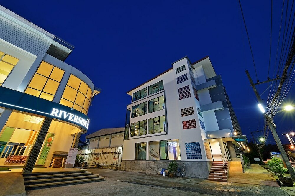 Фото Riverside Hotel