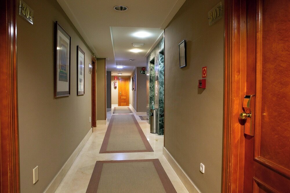 Фото Hotel Sercotel Ciudad de Oviedo