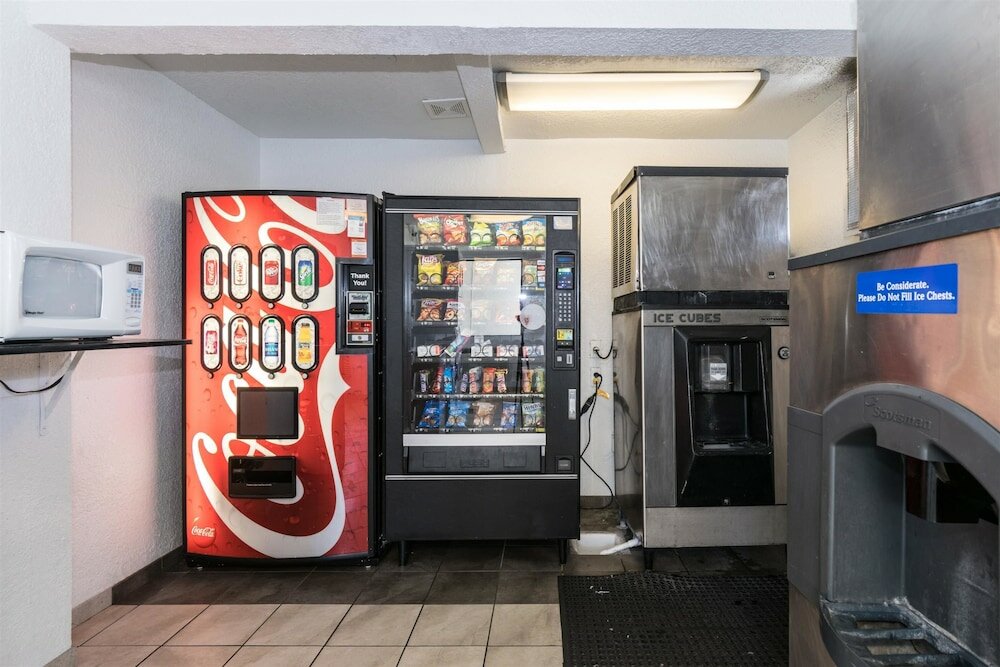 Фото Motel 6 Anaheim, Ca - Fullerton East