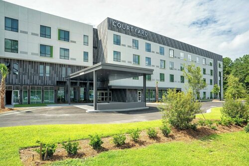 Гостиница Courtyard by Marriott Charleston-North Charleston в Норт-Чарлстоне