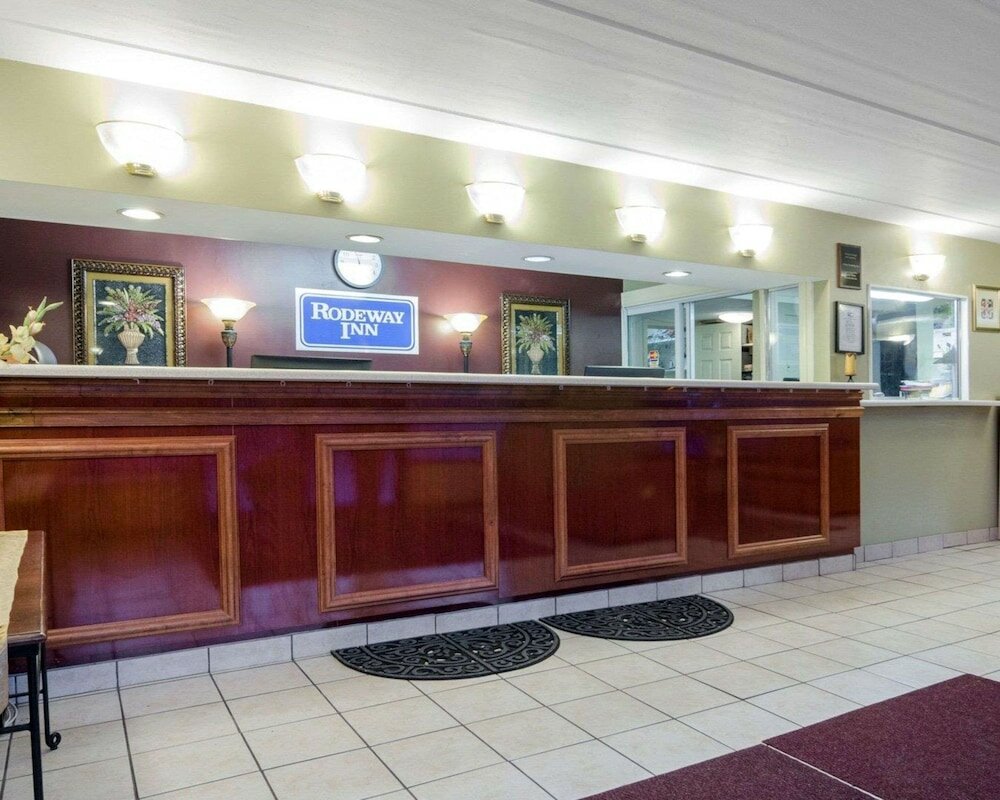 Фото Rodeway Inn Norcross