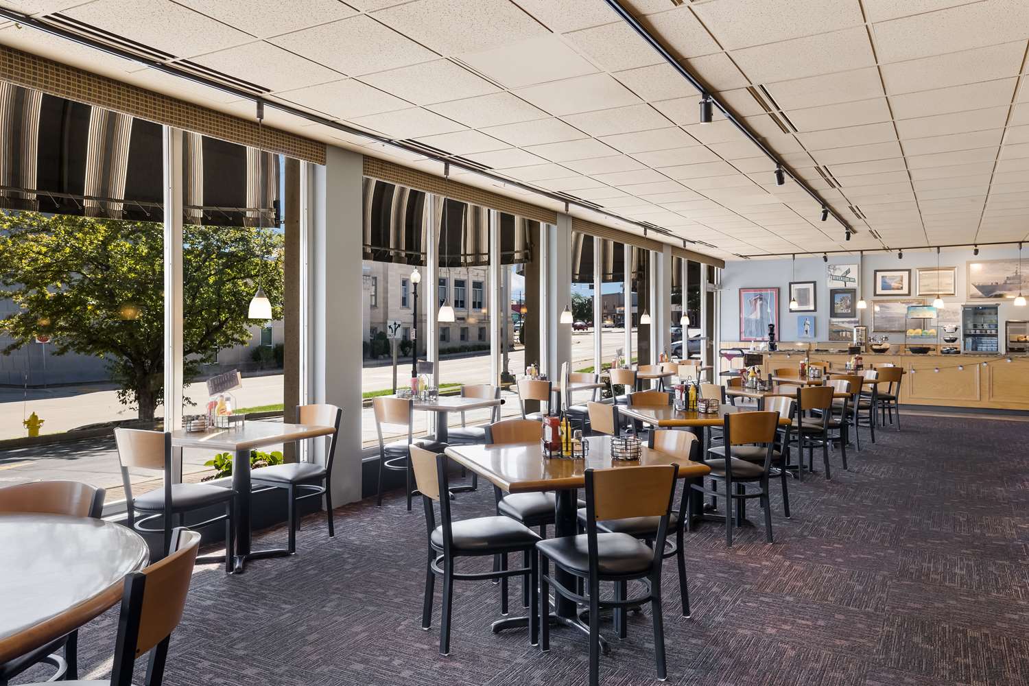 Фото Best Western Riverfront Inn