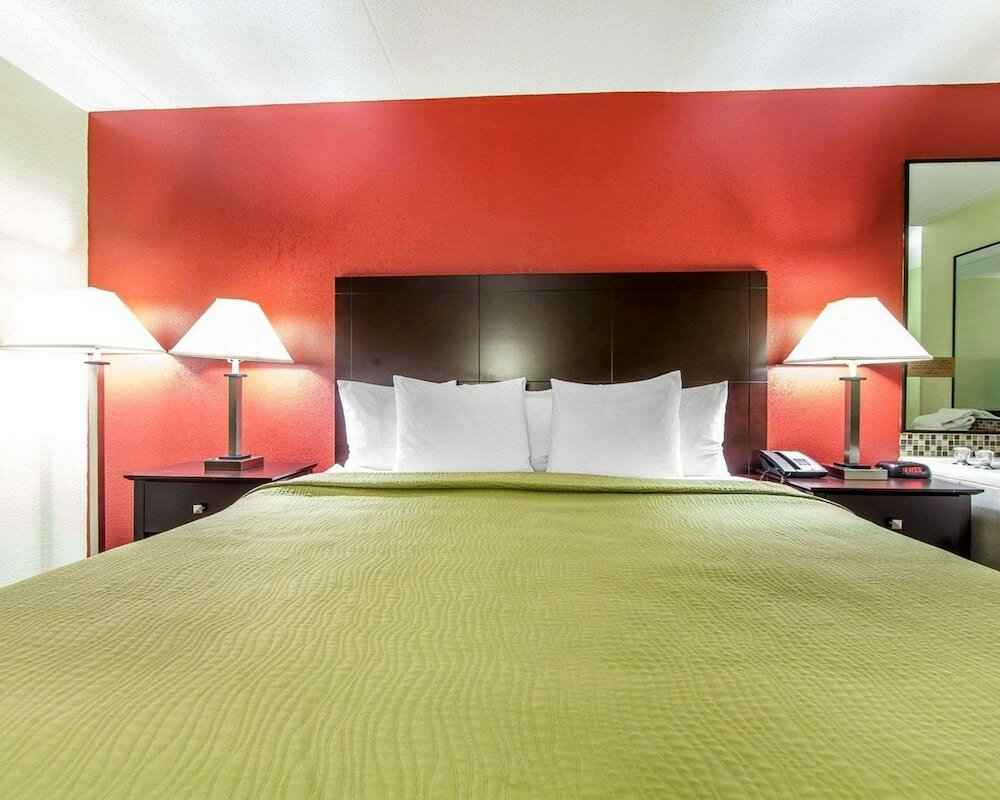 Фото Quality Inn West