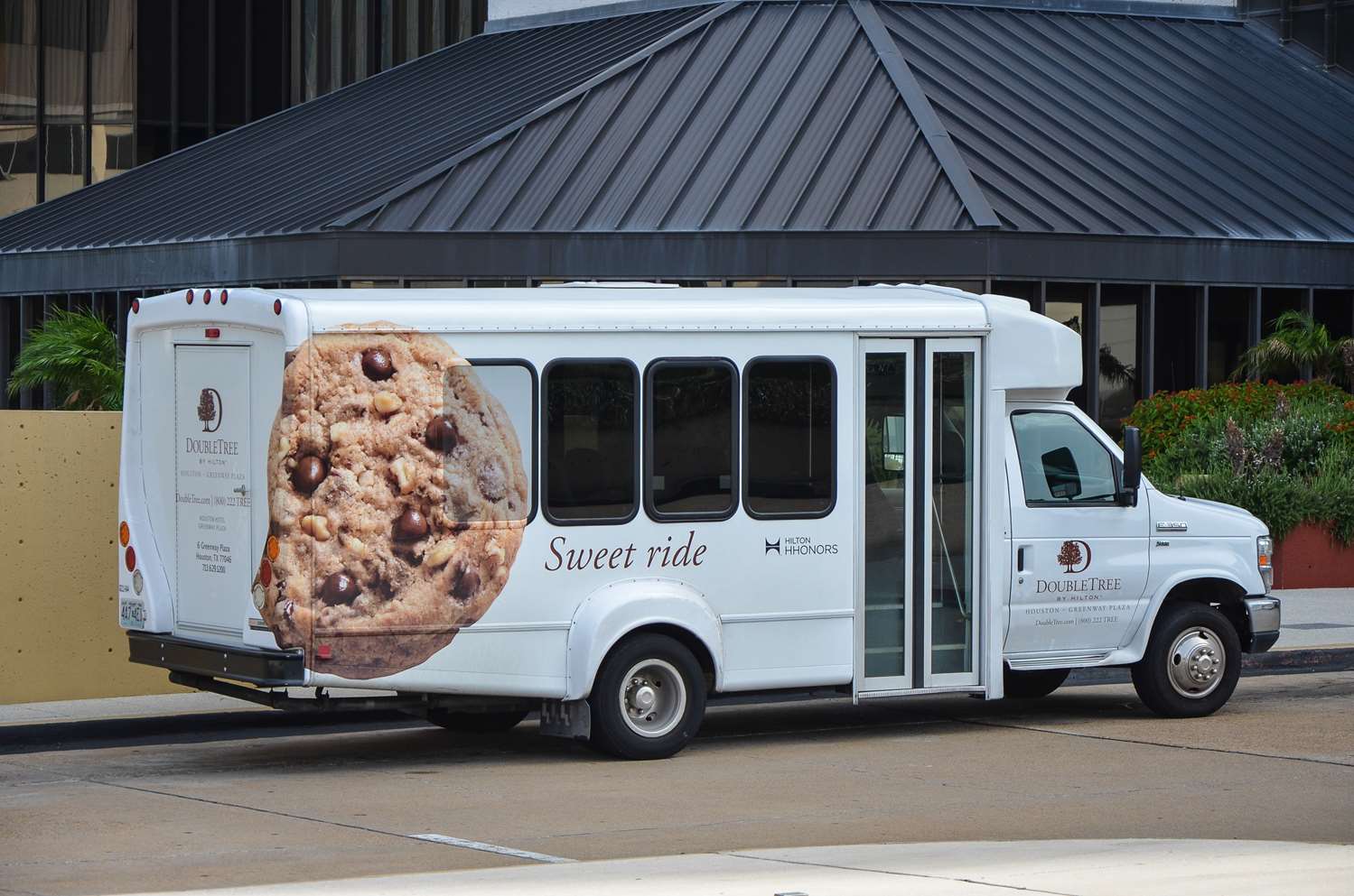 Фото DoubleTree by Hilton Hotel Houston - Greenway Plaza