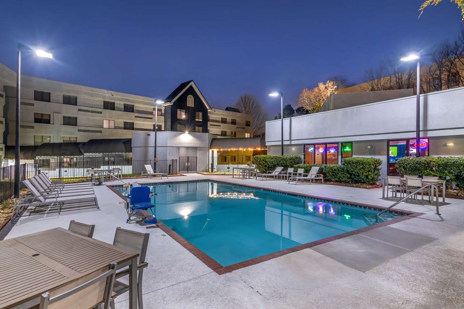 Фото Country Inn & Suites by Radisson, Atlanta Airport South, Ga