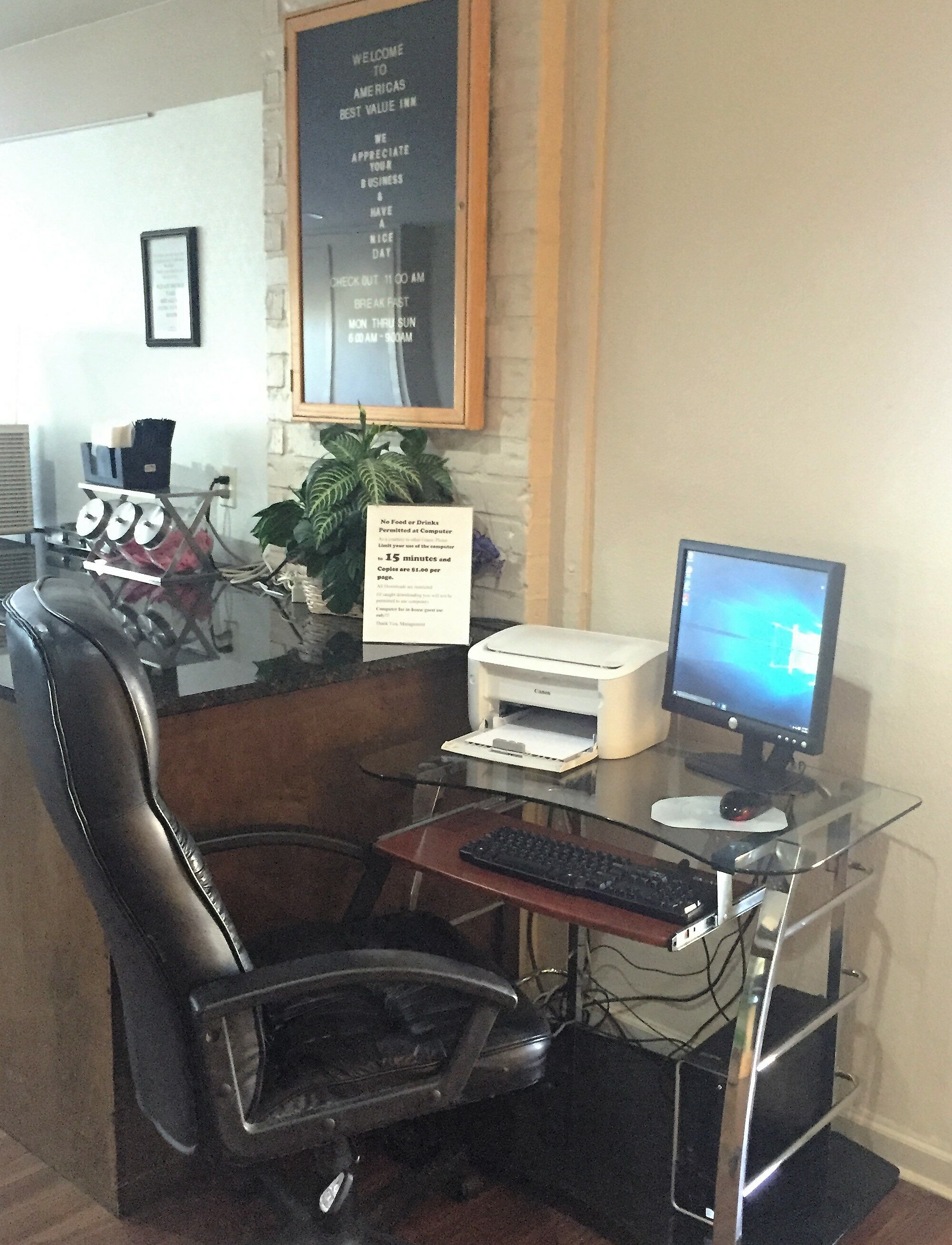 Фото Americas Best Value Inn Austin University