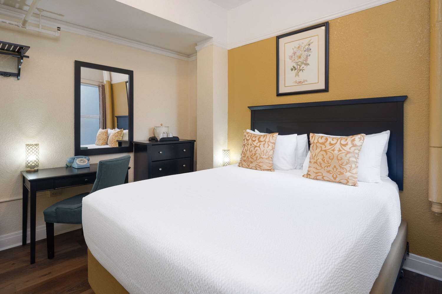 Фото Gilmore Hotel, Trademark Collection by Wyndham