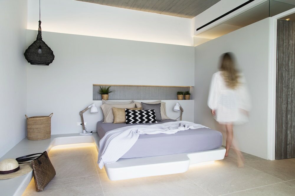 Фото Hide out Suites