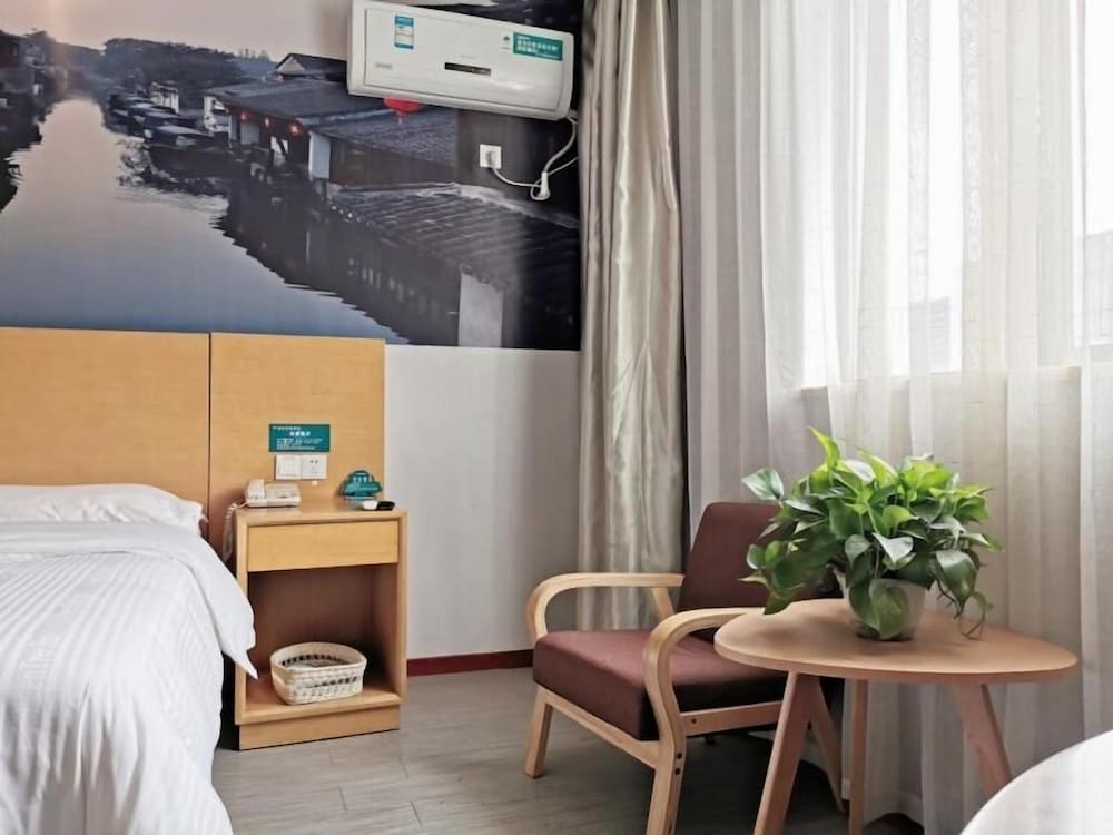 Фото GreenTree Inn SuZhou International Film City South JinShan Road Express Hotel