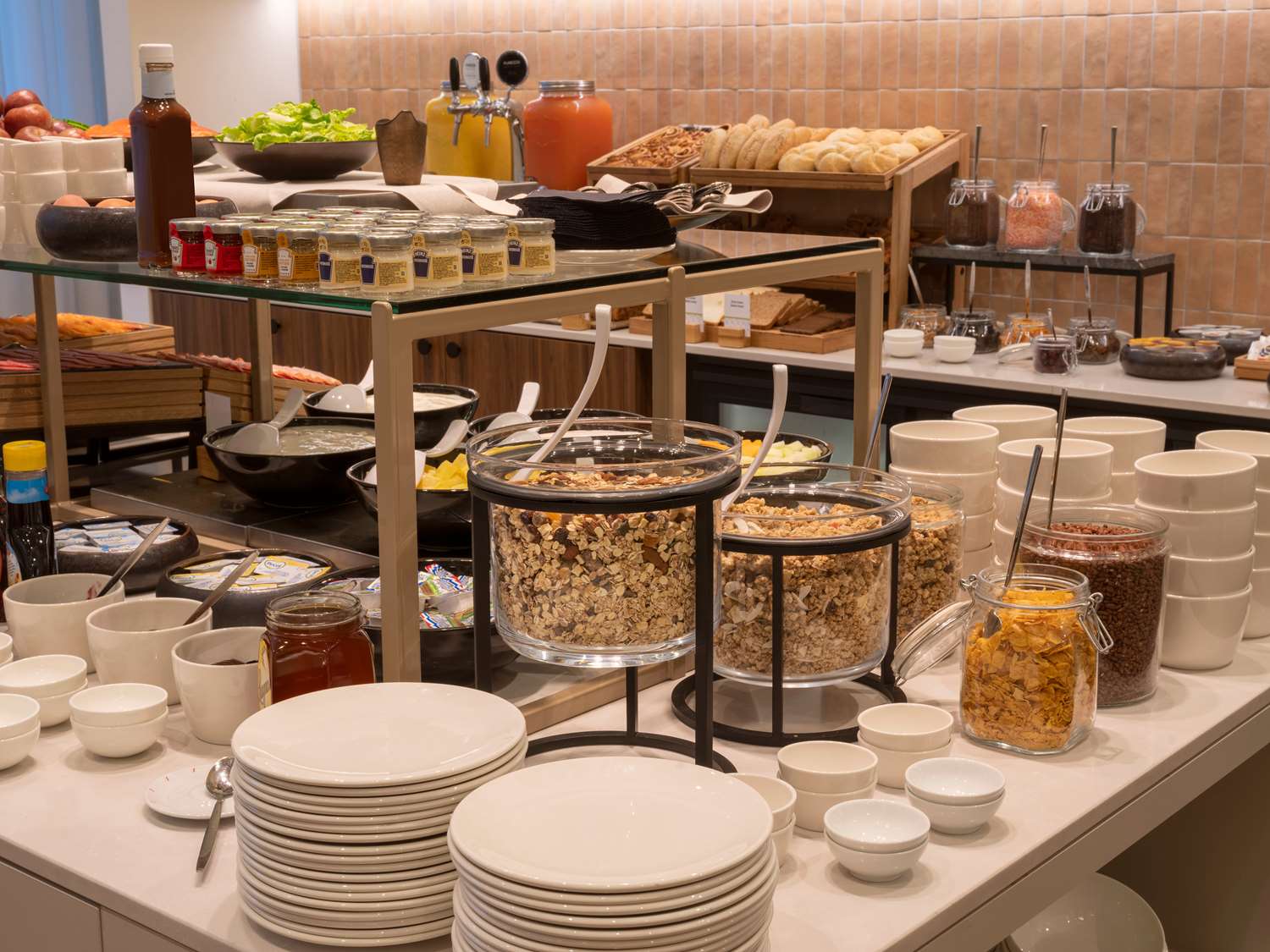 Фото Doubletree by Hilton Sittard