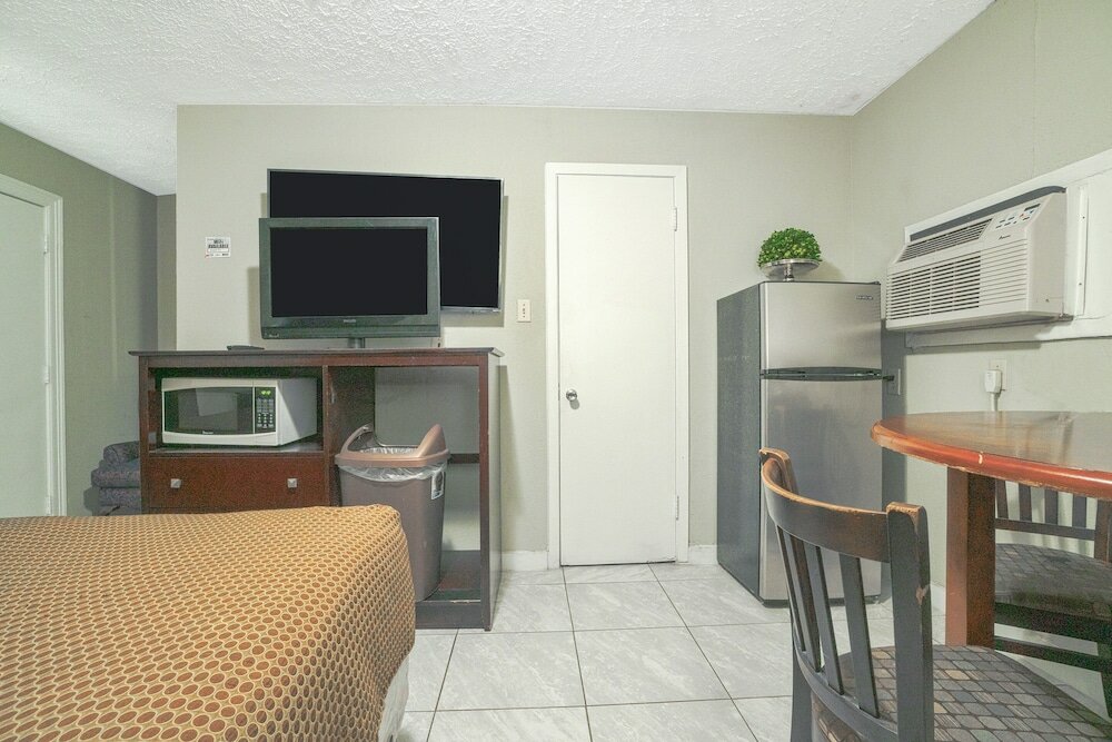 Фото Texana Inn Edna by Oyo