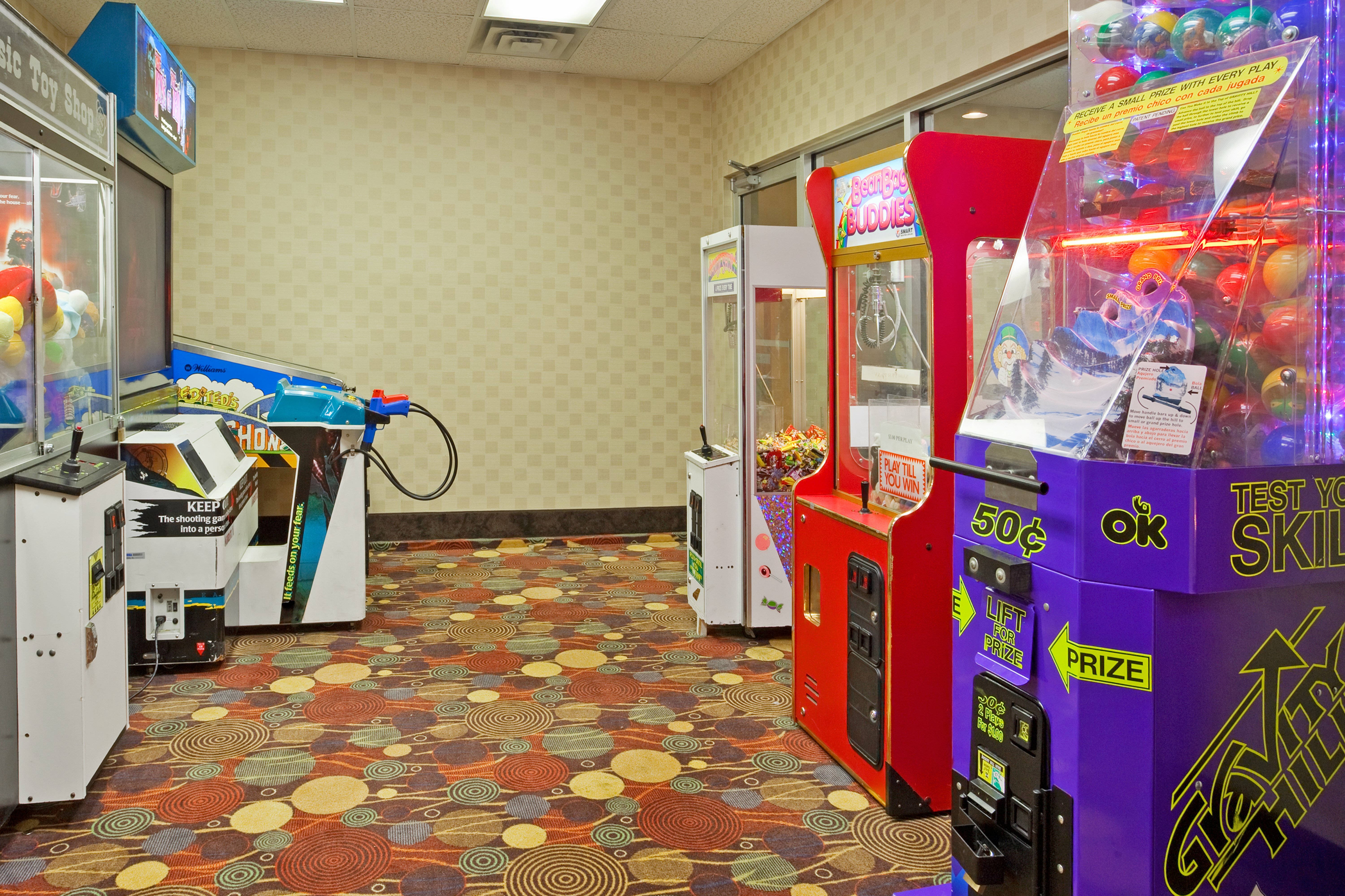 Фото Gateway Hotel & Convention Center, Bwpc