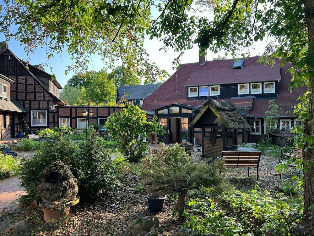 Фото Ferien- & Reitsport Hotel Brunnenhof