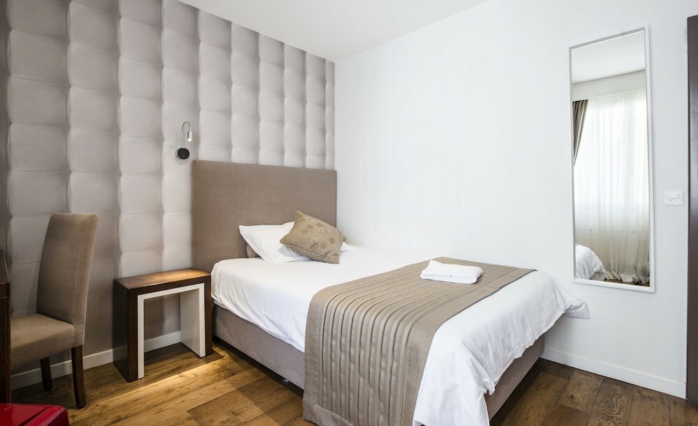 Фото Hotel Alpha