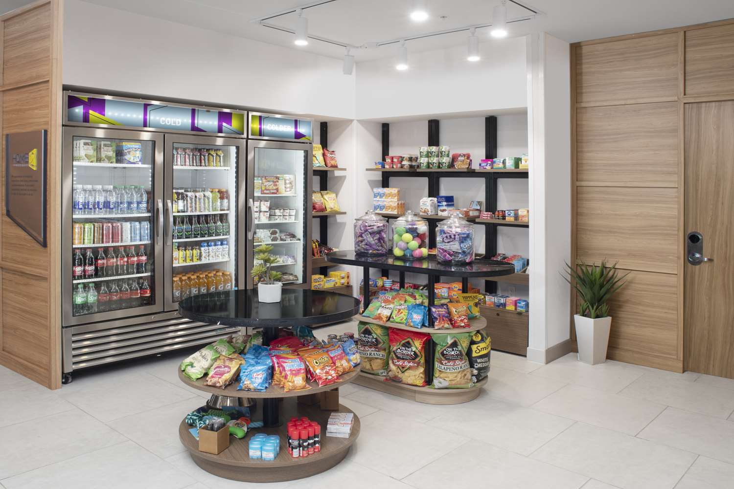 Фото Home2 Suites by Hilton Albuquerque Airport