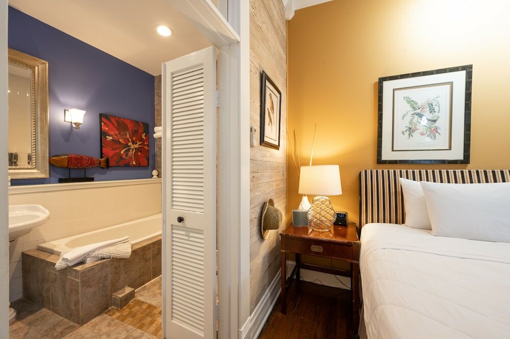 Фото The Mermaid & Alligator