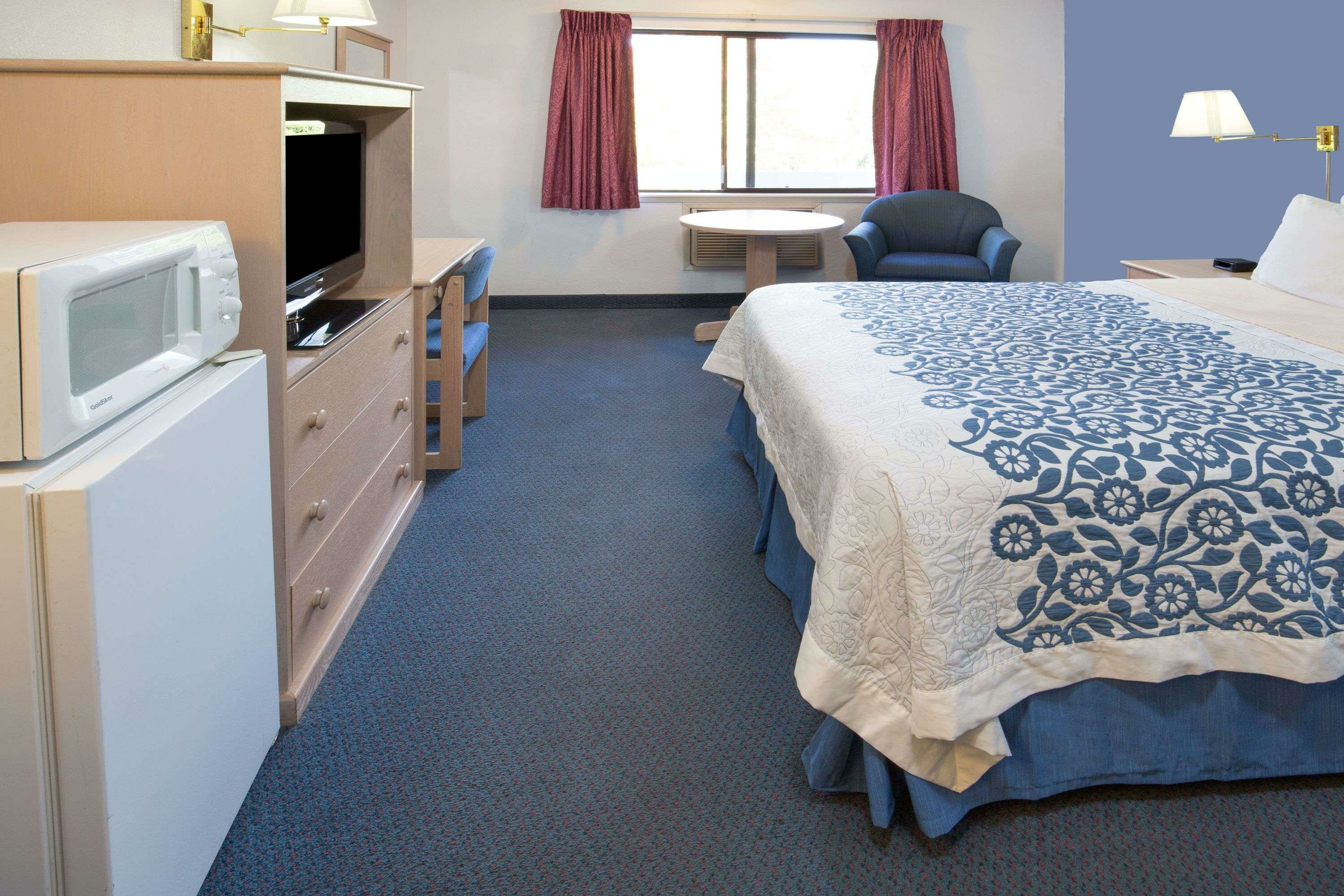 Фото Days Inn by Wyndham Corvallis