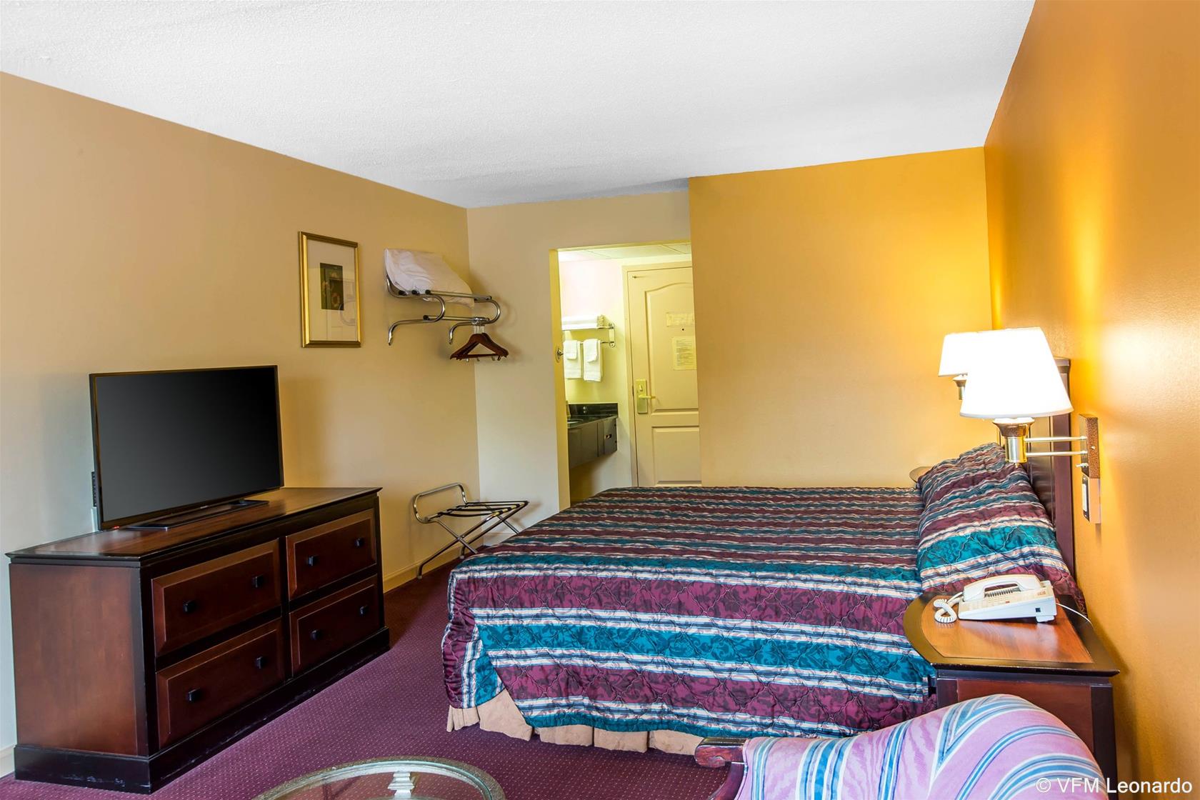 Фото Econo Lodge At Six Flags