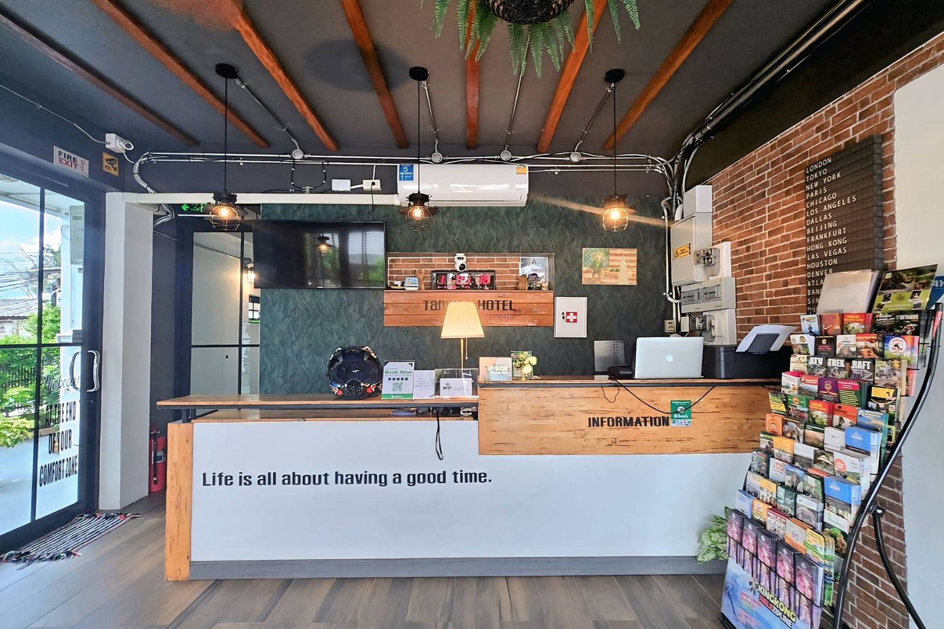 Фото Tanwa Hotel