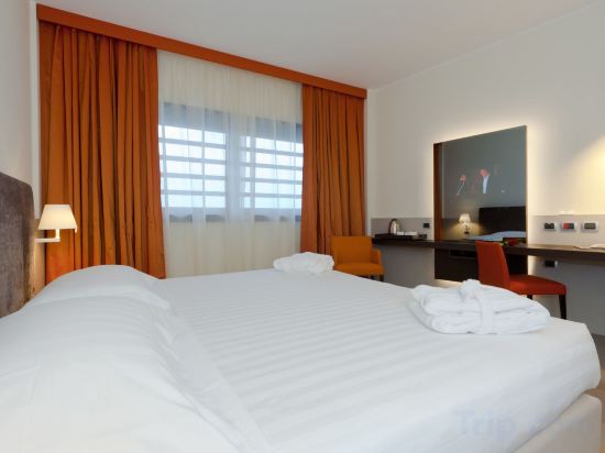 Фото Rmh Modena Des Arts