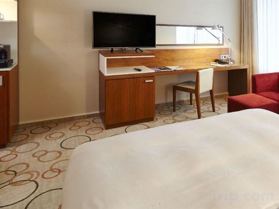 Фото Clayton Hotel Düsseldorf