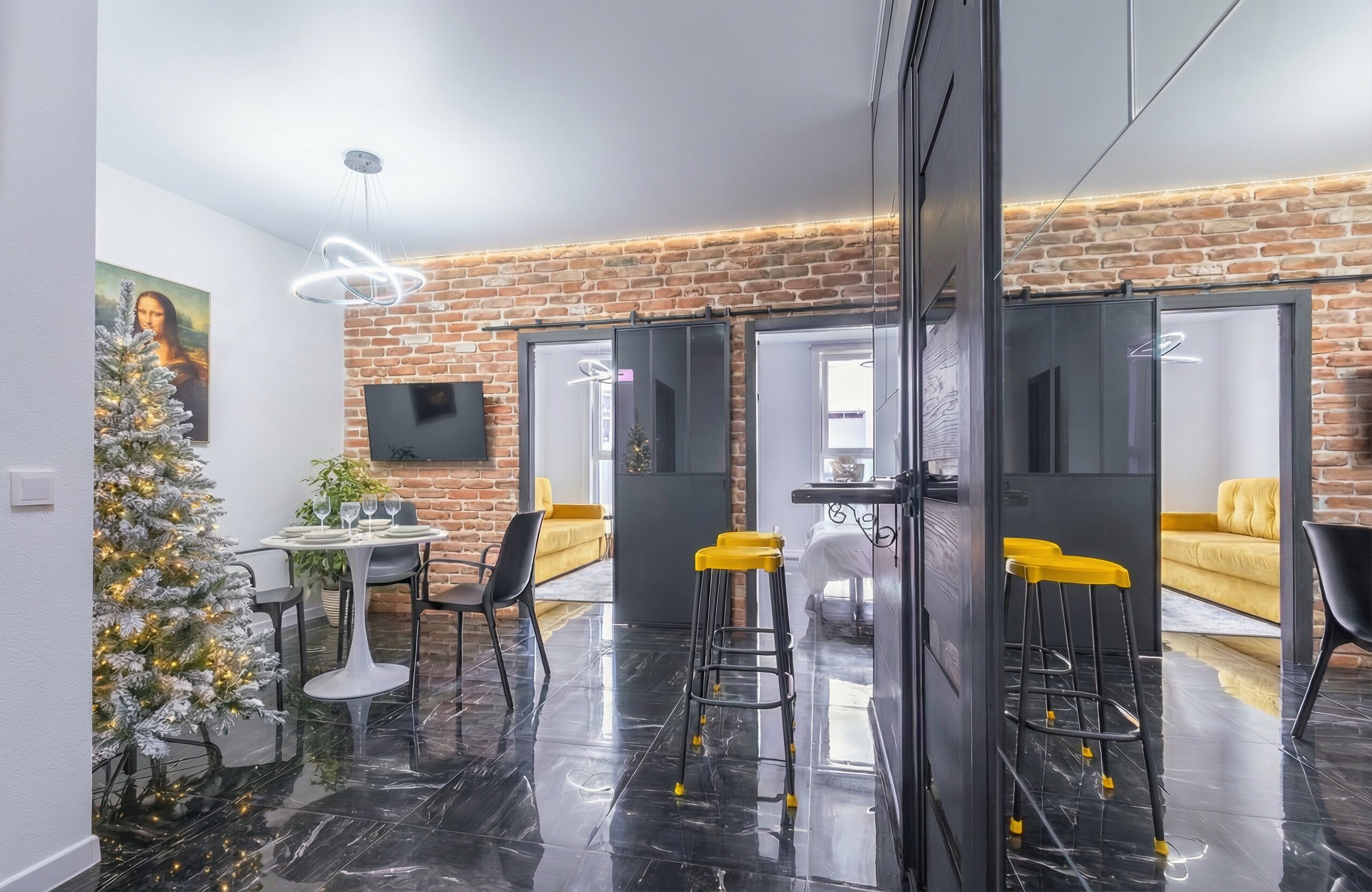 Фото Большой by Roomers