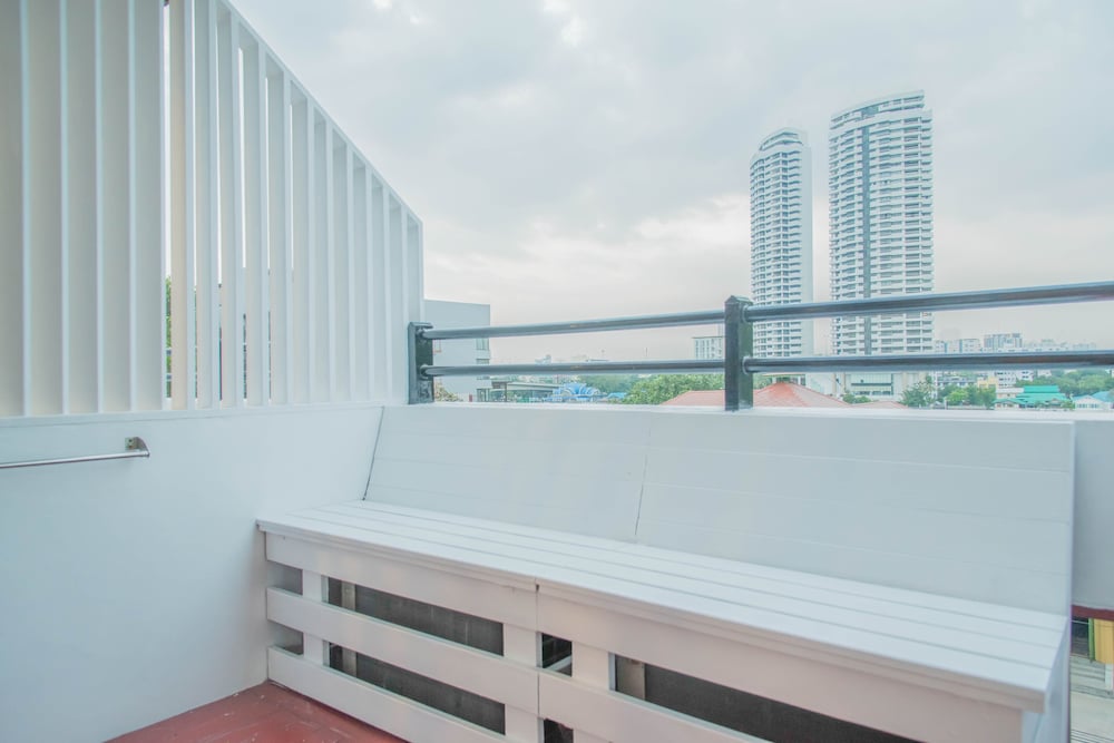 Фото Khaosan Art Hotel