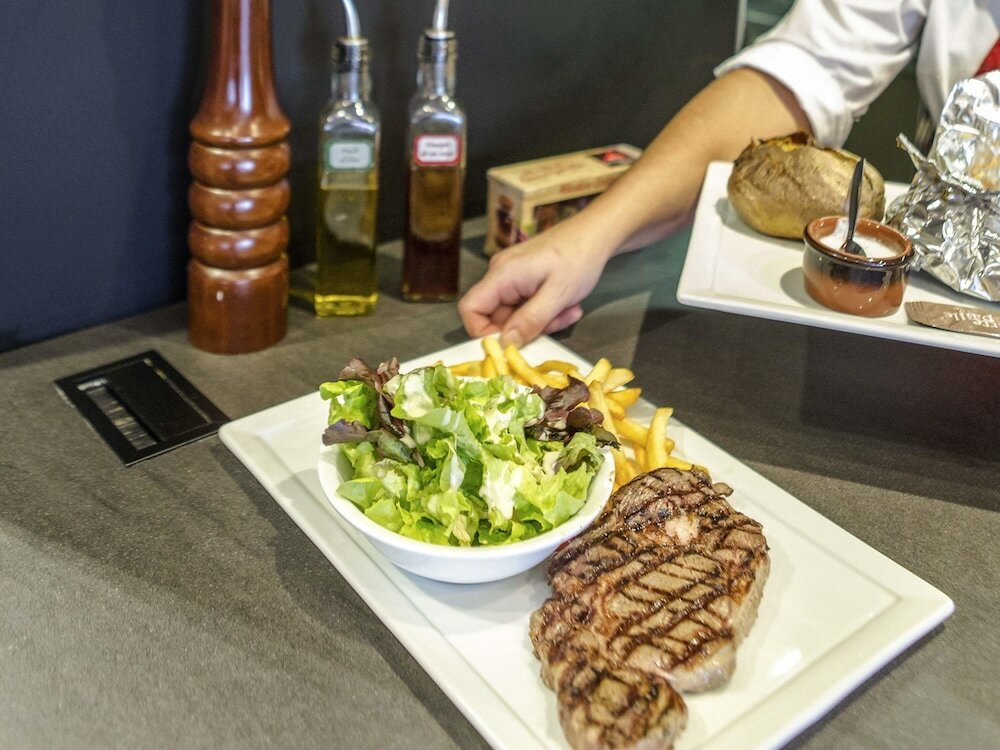 Фото Ibis Marseille Timone