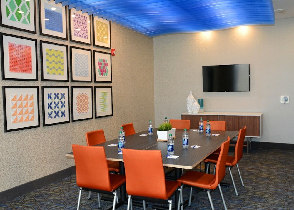 Фото Holiday Inn Express & Suites Pittsburgh - Monroeville