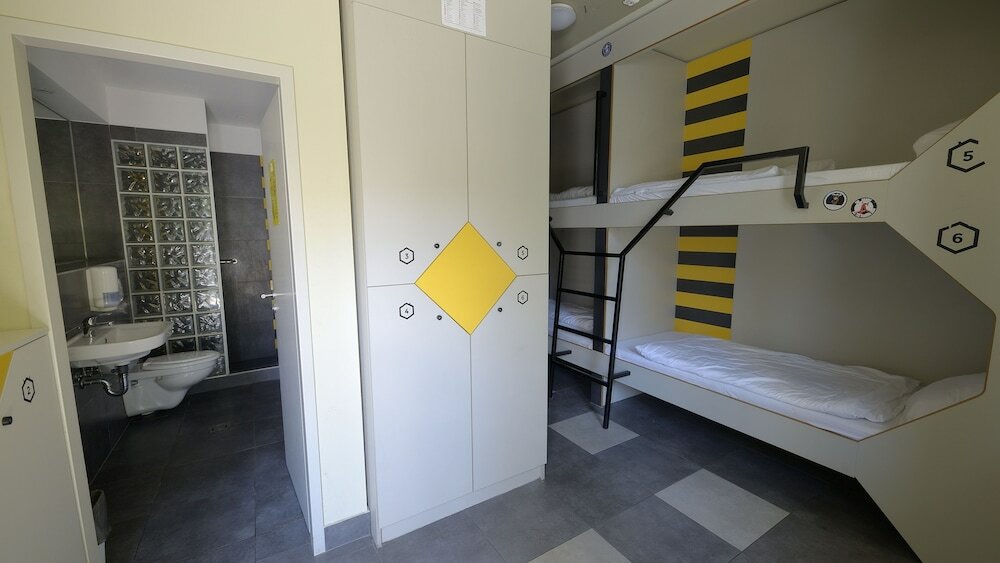 Фото The Hive Party Hostel