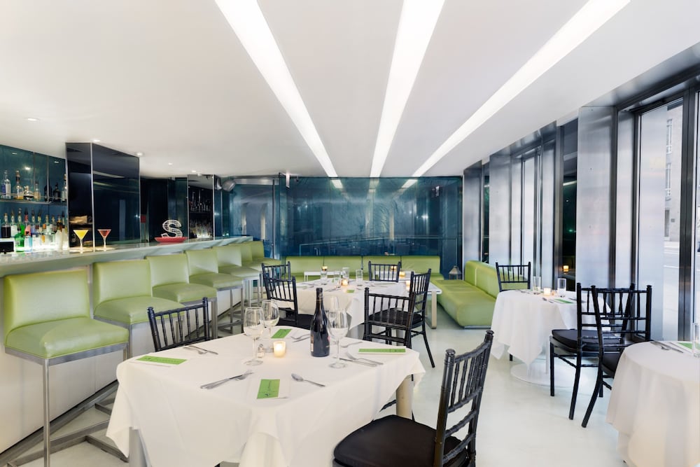 Фото The Shoreham Hotel