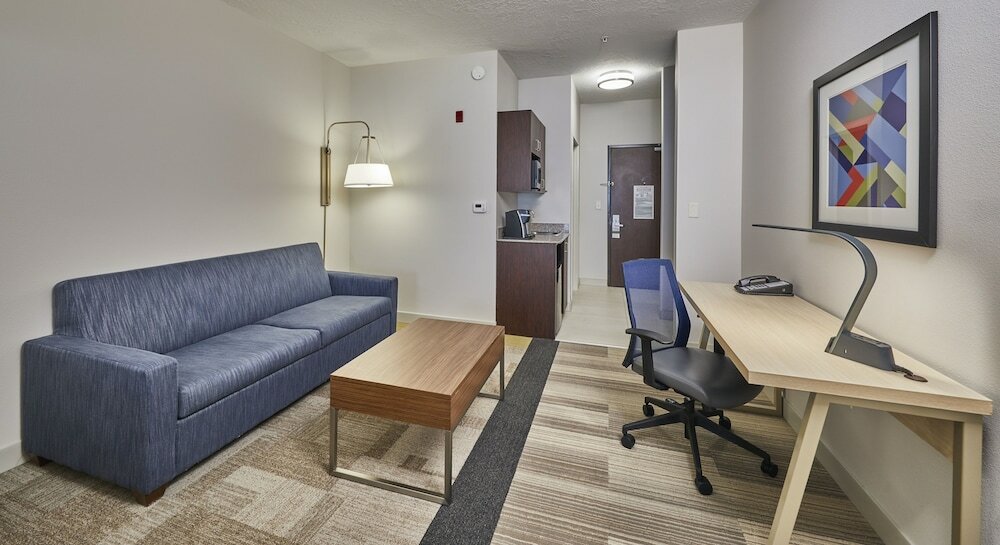 Фото Holiday Inn Express Hotel & Suites Medford-Central Point, an Ihg Hotel