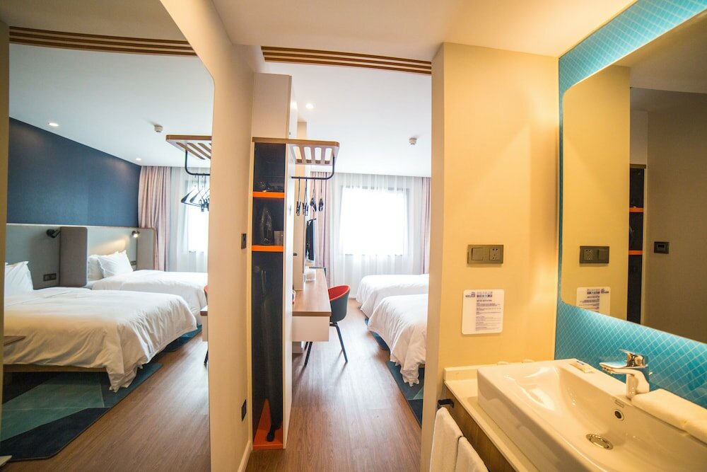Фото Holiday Inn Express Nanjing Xuanwu Lake by IHG