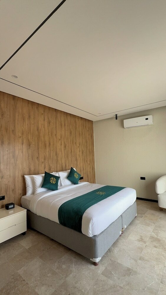 Фото Capital O133 Al Sawadi Beach Resort & SPA