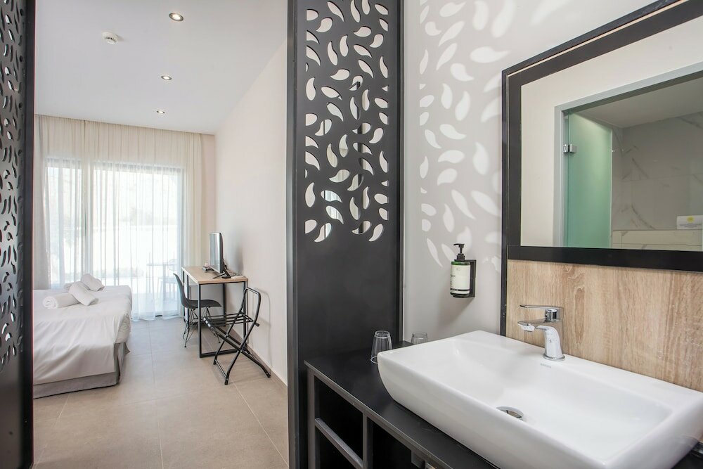 Фото Ellia Hotel