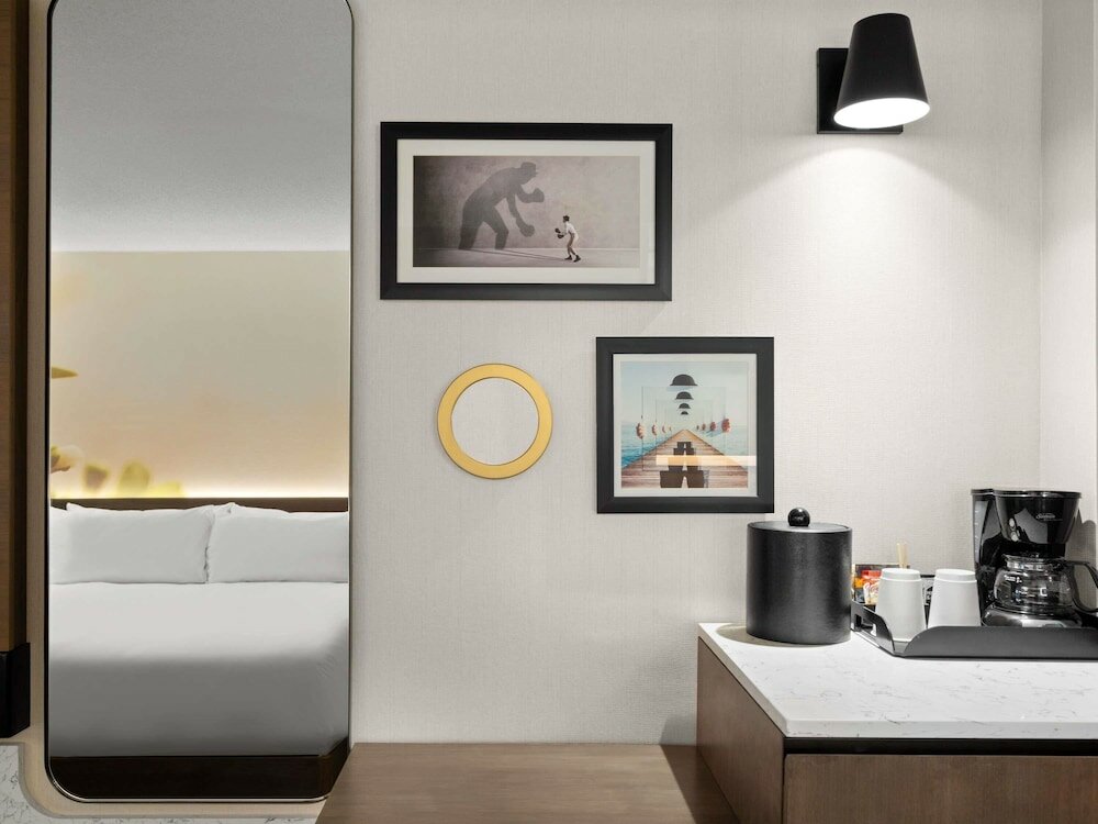 Фото Novotel Toronto Centre